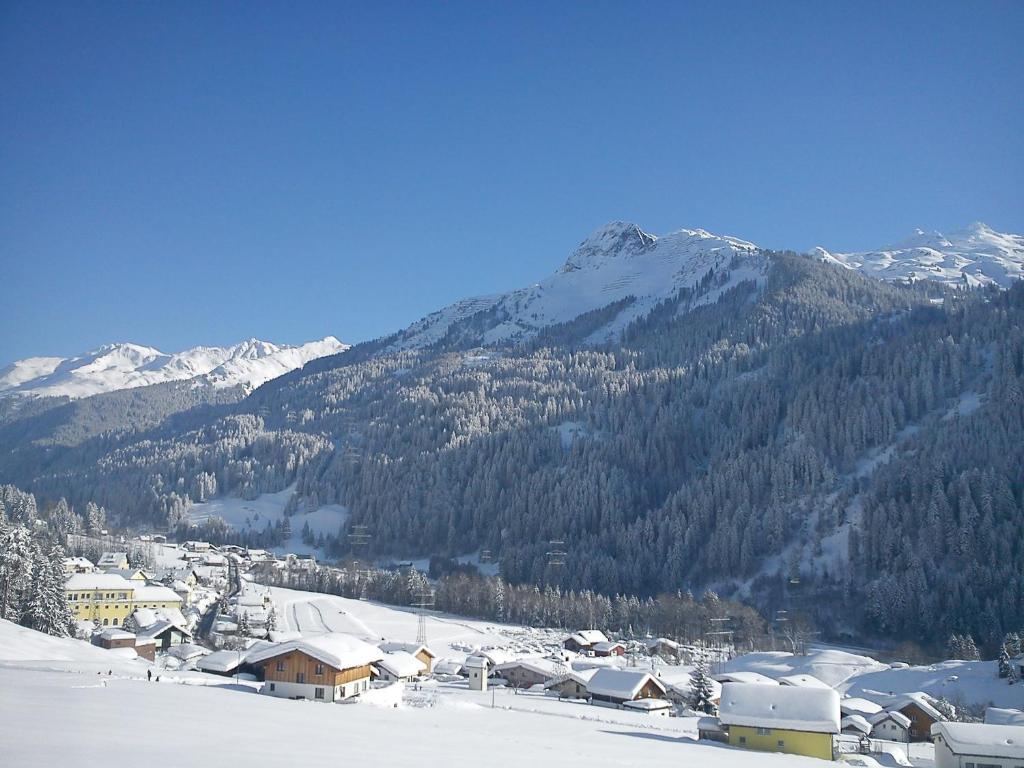 Haus Adrian Διαμέρισμα Wald am Arlberg Εξωτερικό φωτογραφία